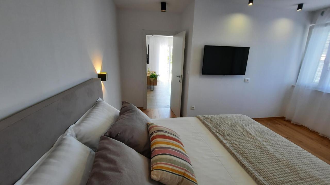 Apartments & Room Marina View فوديس المظهر الخارجي الصورة